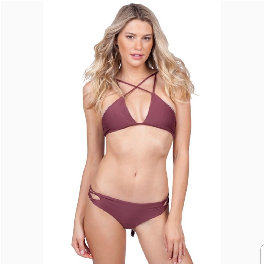 📉Acacia maroon bikini top
